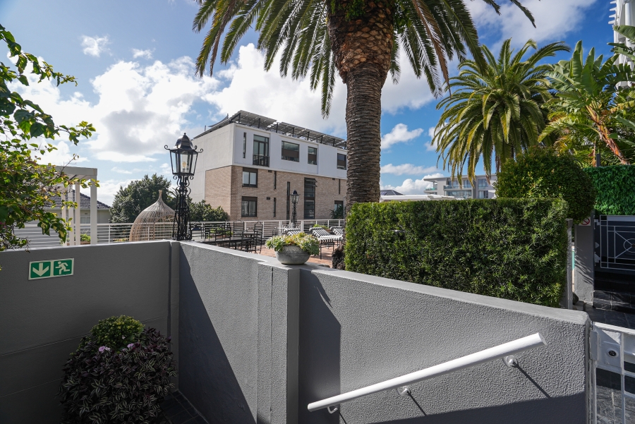 2 Bedroom Property for Sale in Green Point Western Cape